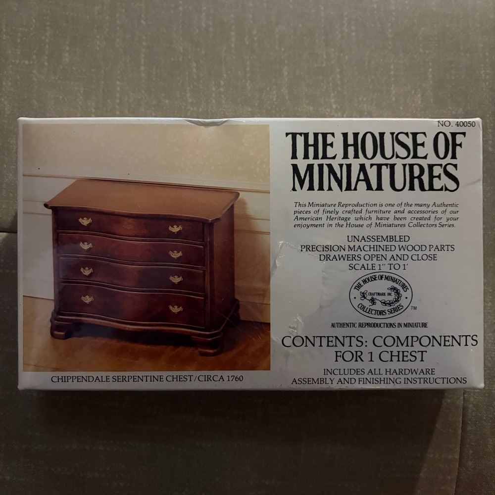 House of Miniatures Chippendale Serpentine Chest Kit 40050 1:12 Scale Wood NEW
